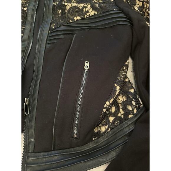 Preowned Ladies Bebe Black Cropped Mixed Media Jacket Size 2 - Picture 6 of 12